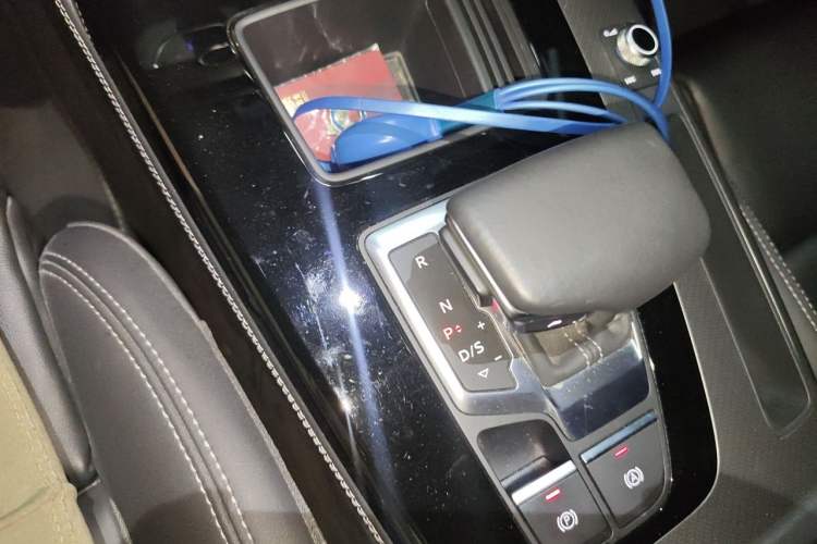 Used Audi Q5L 2021 40 TFSI Fashion Dynamic Model Gear Lever
