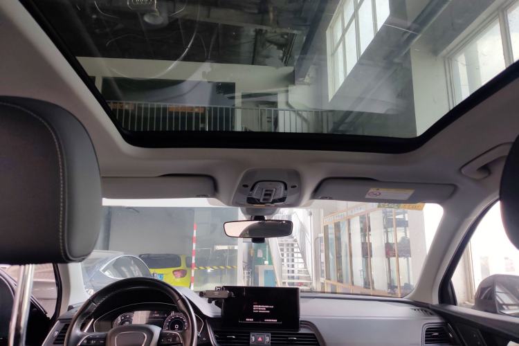 Used Audi Q5L 2021 40 TFSI Fashionable and Elegant Edition Headliner