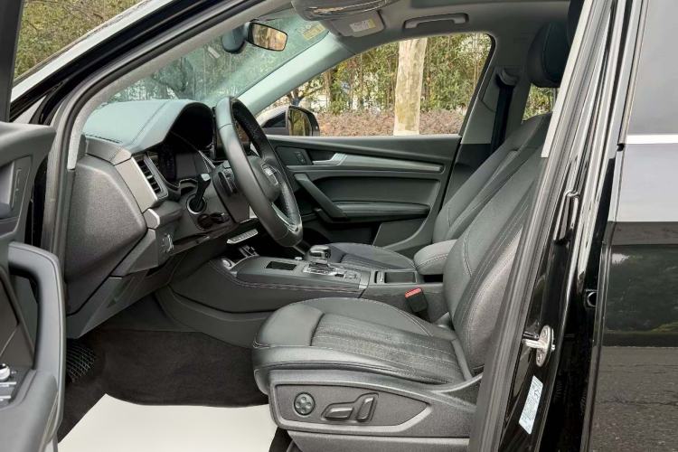 Used Audi Q5L 2021 40 TFSI Fashionable and Elegant Edition Interior 1