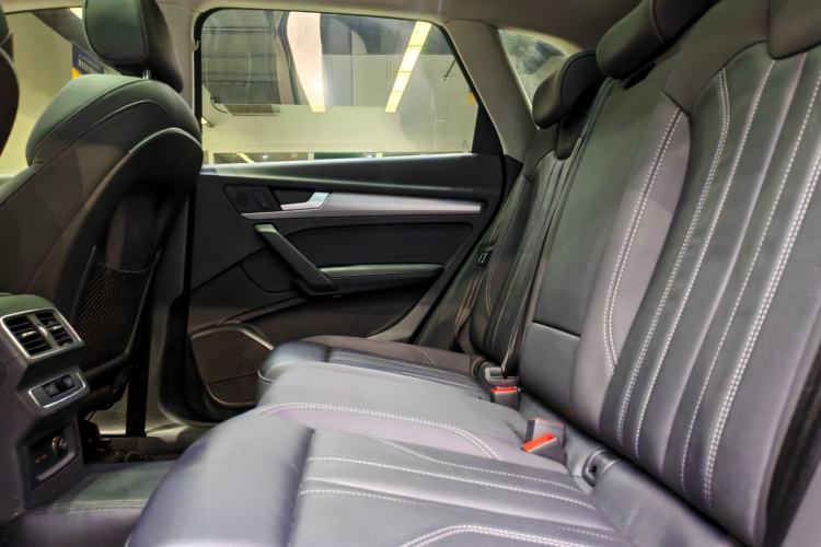 Used Audi Q5L 2021 40 TFSI Fashion Dynamic Model Interior 3