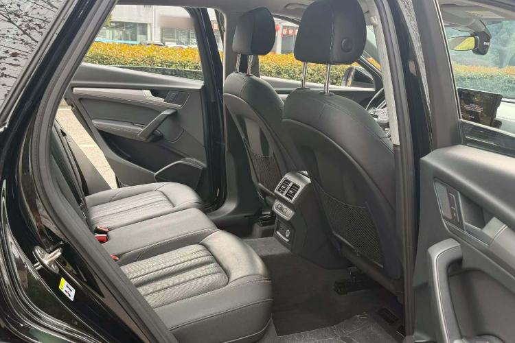 Used Audi Q5L 2021 40 TFSI Fashionable and Elegant Edition Interior 4