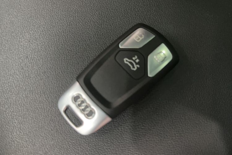 Used Audi Q5L 2021 40 TFSI Fashionable and Elegant Edition Interior 5