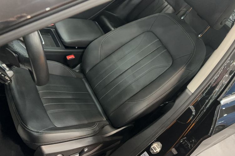 Used Audi Q5L 2021 40 TFSI Fashionable and Elegant Edition Left Front Seat
