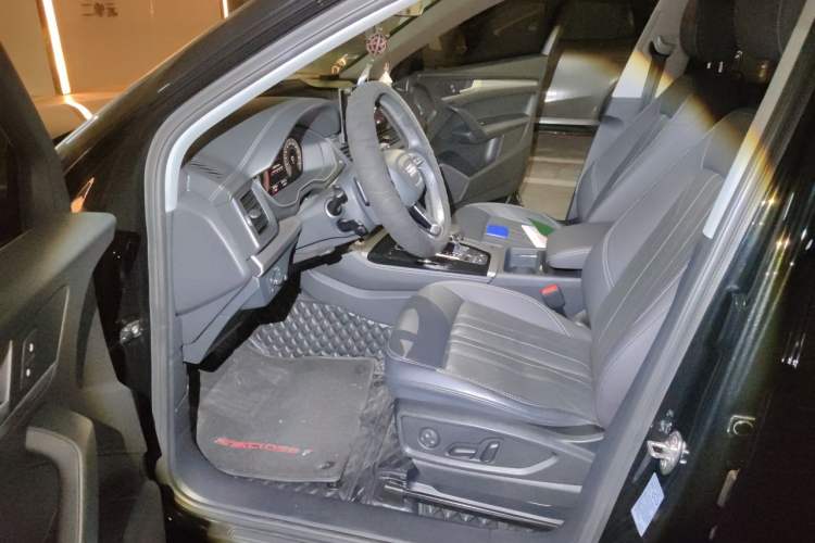 Used Audi Q5L 2021 40 TFSI Fashionable and Elegant Edition Left Front Seat