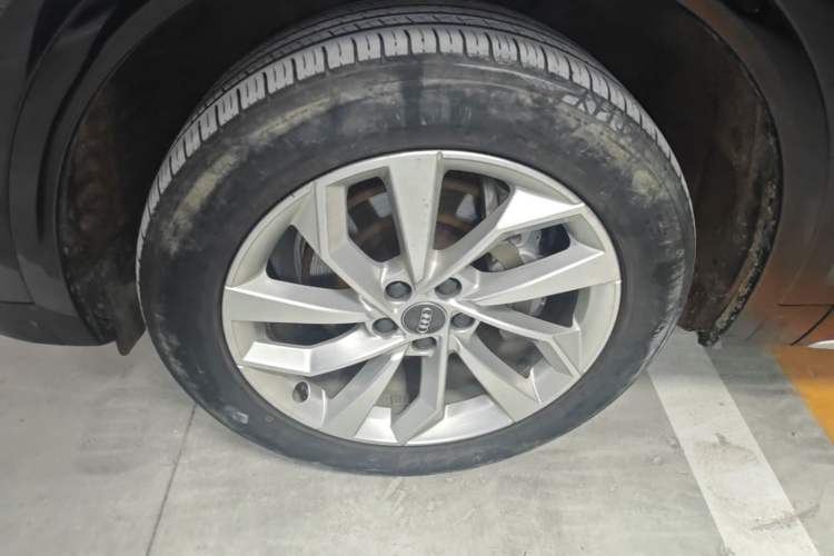 Used Audi Q5L 2021 40 TFSI Luxury Dynamic Edition Left Front Wheel Hub