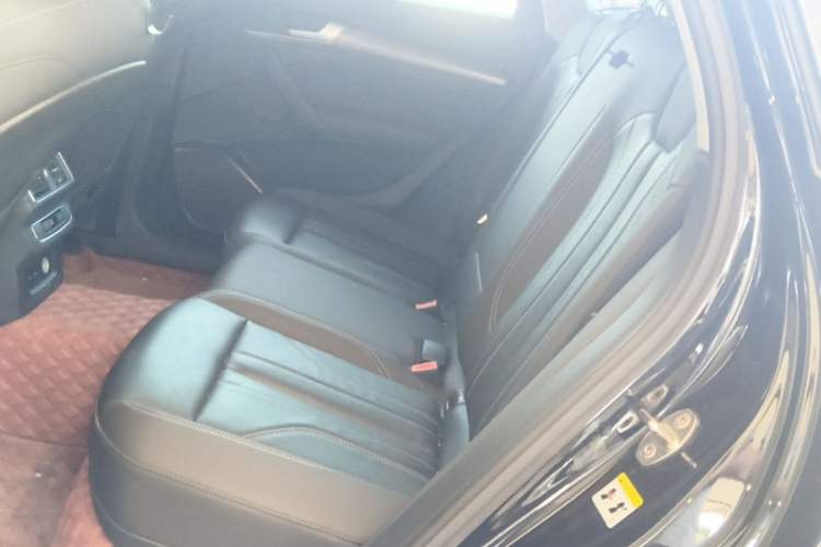 Used Audi Q5L 2021 40 TFSI Luxury Dynamic Edition Left Rear Seat