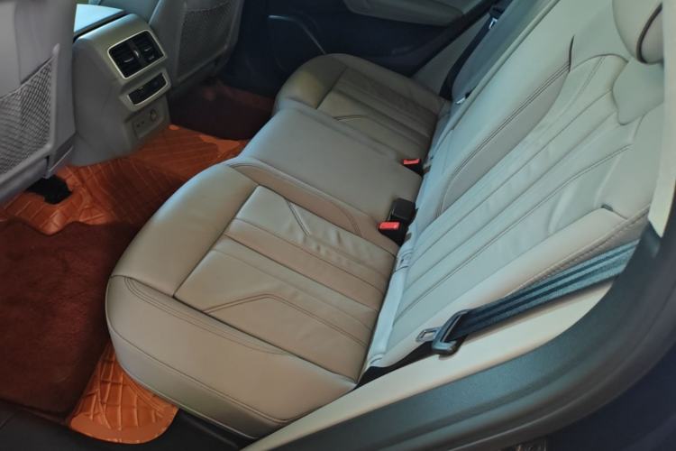 Used Audi Q5L 2021 40 TFSI Luxury Dynamic Edition Left Rear Seat