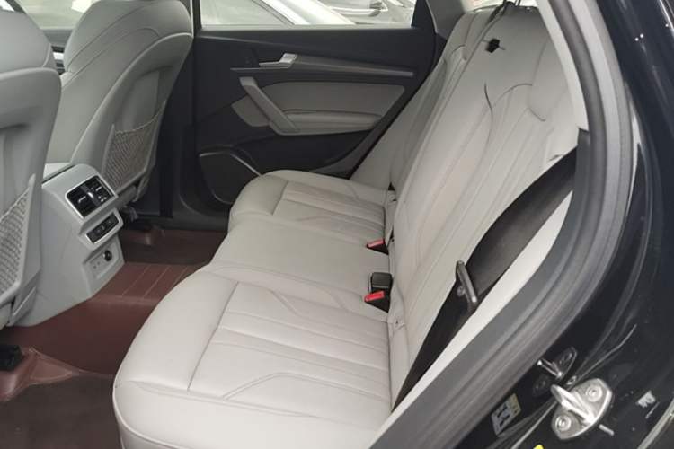Used Audi Q5L 2021 40 TFSI Luxury Dynamic Edition Left Rear Seat
