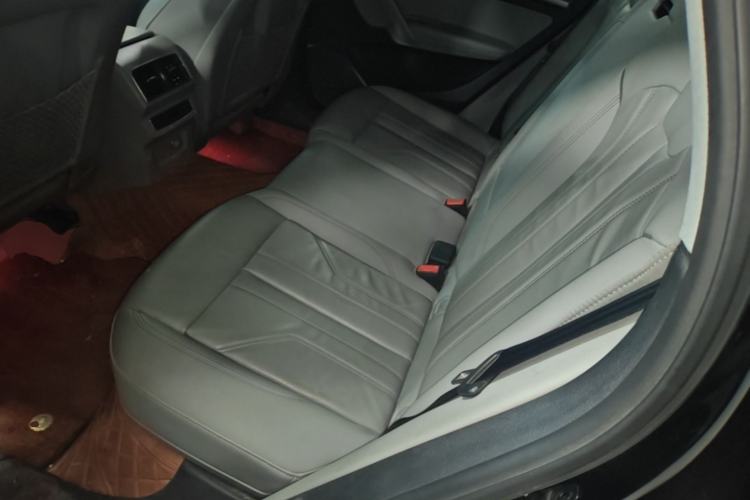 Used Audi Q5L 2021 40 TFSI Luxury Dynamic Edition Left Rear Seat