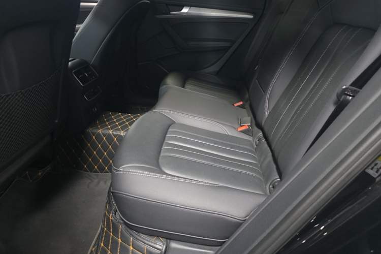 Used Audi Q5L 2021 40 TFSI Fashionable and Elegant Edition Left Rear Seat