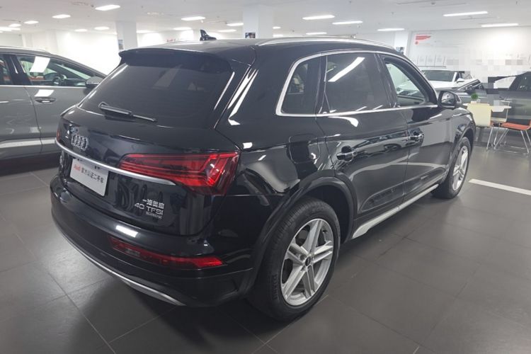 Used Audi Q5L 2021 40 TFSI Fashionable and Elegant Edition Rear Right 45 Deg
