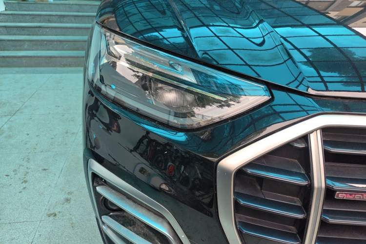 Used Audi Q5L 2021 40 TFSI Fashionable and Elegant Edition Right Front Headlight