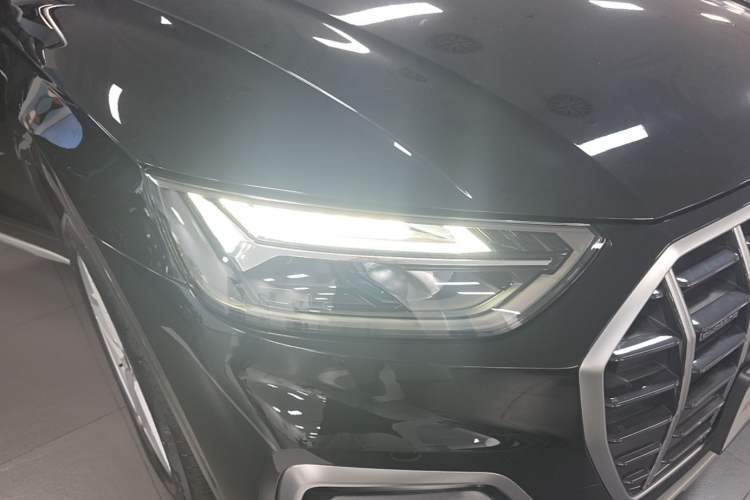Used Audi Q5L 2021 40 TFSI Fashionable and Elegant Edition Right Front Headlight