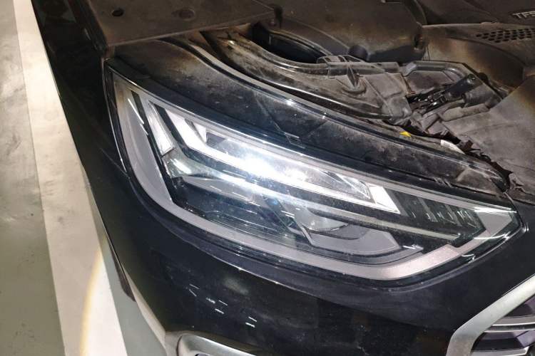 Used Audi Q5L 2021 40 TFSI Fashion Dynamic Model Right Front Headlight