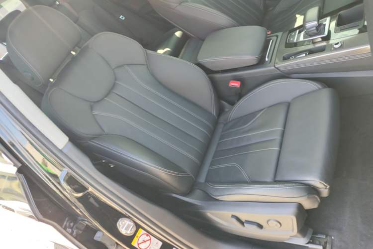 Used Audi Q5L 2021 40 TFSI Luxury Dynamic Edition Right Front Seat
