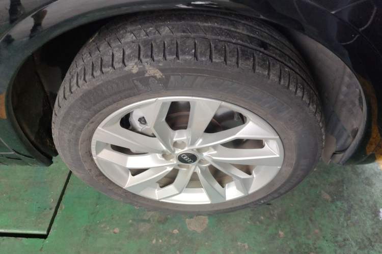 Used Audi Q5L 2021 40 TFSI Luxury Dynamic Edition Right Front Wheel Hub