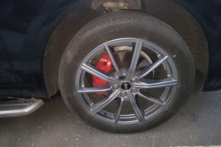 Used Audi Q5L 2021 45 TFSI Luxury Dynamic Edition Right Front Wheel Hub