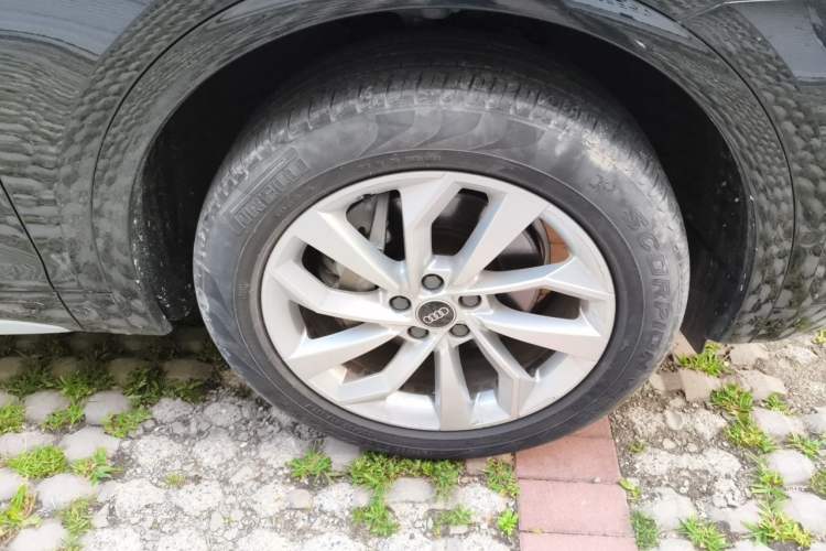Used Audi Q5L 2021 40 TFSI Luxury Dynamic Edition Right Front Wheel Hub