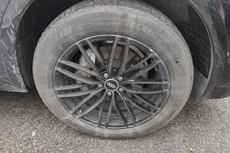 Used Audi Q5L 2021 40 TFSI Luxury Dynamic Edition Right Front Wheel Hub
