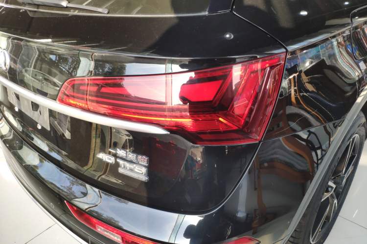 Used Audi Q5L 2021 40 TFSI Fashion Dynamic Model Right Rear Taillight