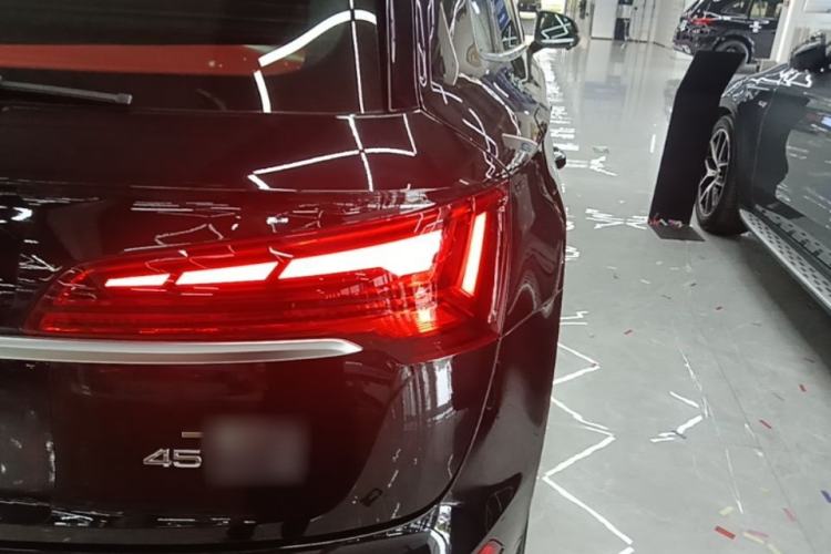 Used Audi Q5L 2021 45 TFSI Luxury Dynamic Edition Right Rear Taillight