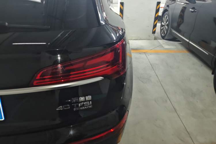 Used Audi Q5L 2021 40 TFSI Luxury Dynamic Edition Right Rear Taillight