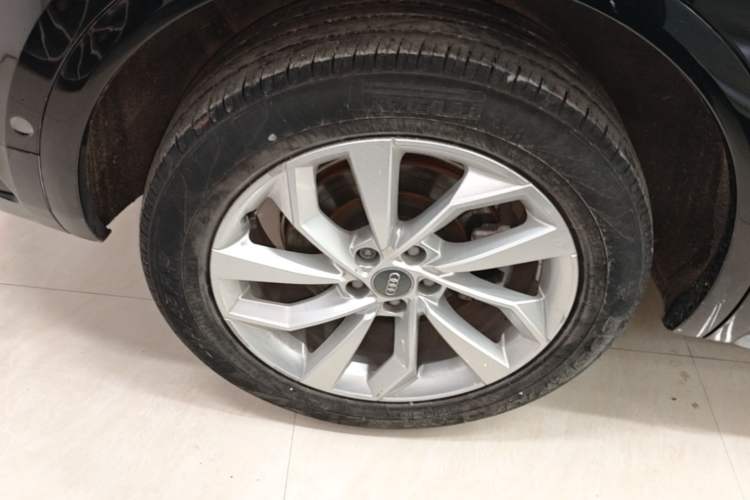 Used Audi Q5L 2021 40 TFSI Luxury Dynamic Edition Right Rear Wheel Hub