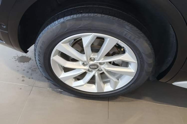 Used Audi Q5L 2021 40 TFSI Luxury Dynamic Edition Right Rear Wheel Hub