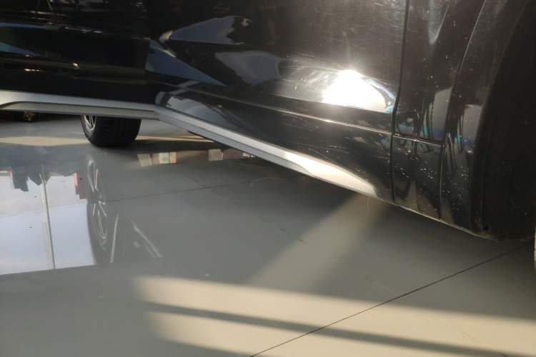 Used Audi Q5L 2021 40 TFSI Fashion Dynamic Model Right Side Sill