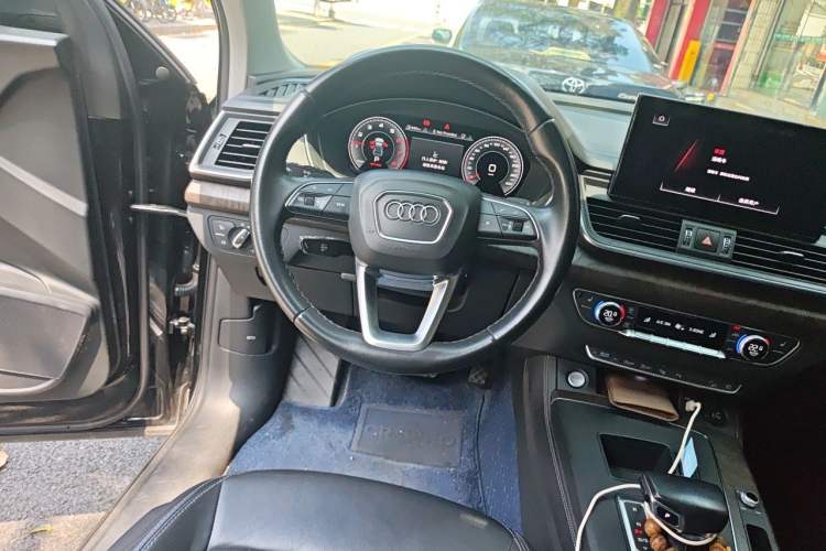 Used Audi Q5L 2021 40 TFSI Luxury Prestige Edition Steering Wheel