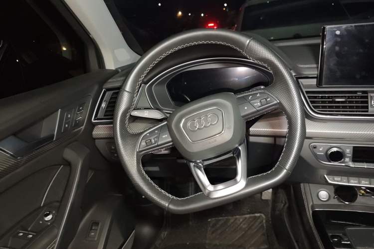 Used Audi Q5L 2021 45 TFSI Luxury Dynamic Edition Steering Wheel