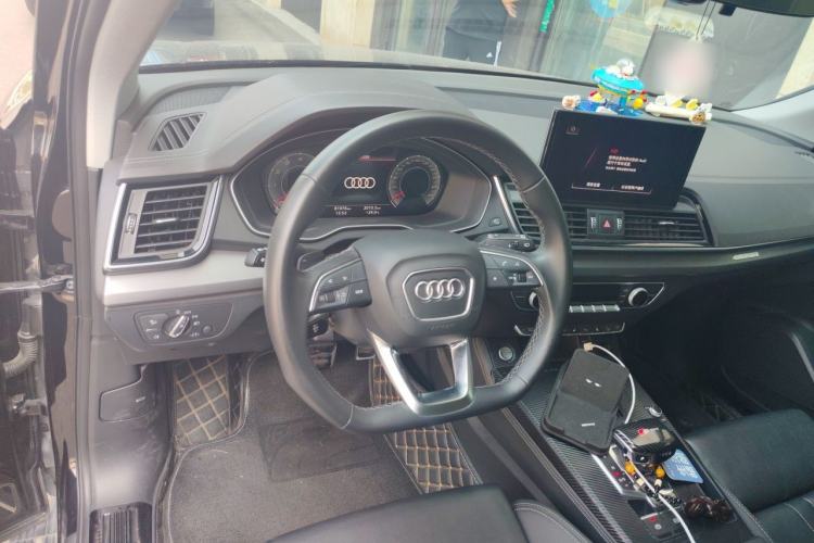 Used Audi Q5L 2021 40 TFSI Fashion Dynamic Model Steering Wheel