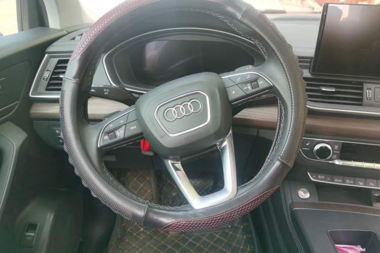 Used Audi Q5L 2021 40 TFSI Luxury Prestige Edition Steering Wheel