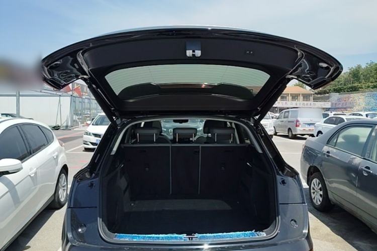 Used Audi Q5L 2021 40 TFSI Luxury Dynamic Edition Trunk