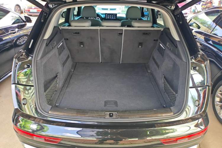 Used Audi Q5L 2021 40 TFSI Luxury Dynamic Edition Trunk