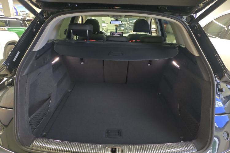 Used Audi Q5L 2021 40 TFSI Fashion Dynamic Model Trunk