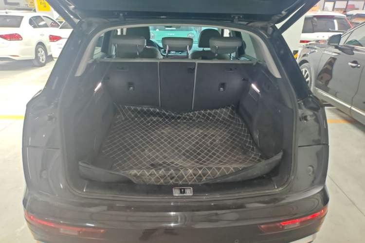 Used Audi Q5L 2021 40 TFSI Luxury Dynamic Edition Trunk