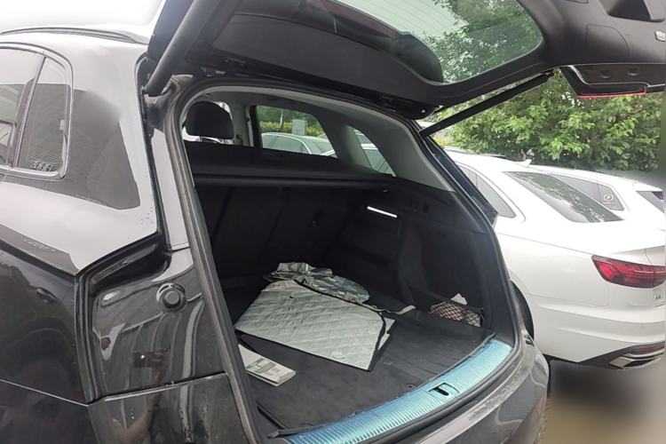 Used Audi Q5L 2021 40 TFSI Luxury Dynamic Edition Trunk