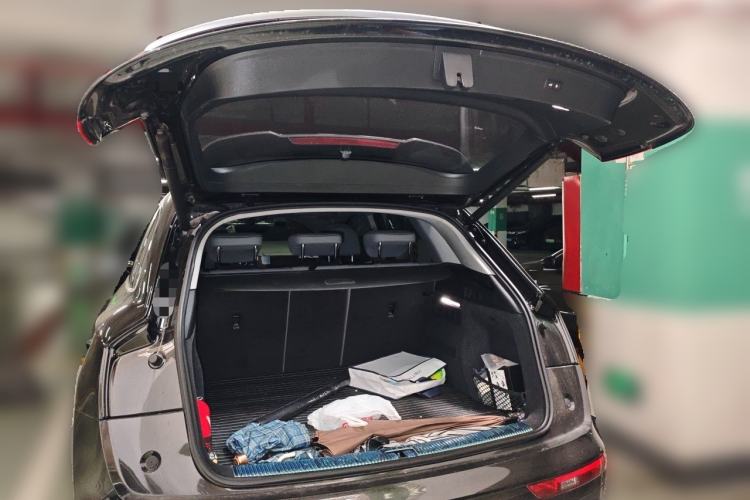 Used Audi Q5L 2021 40 TFSI Fashion Dynamic Model Trunk