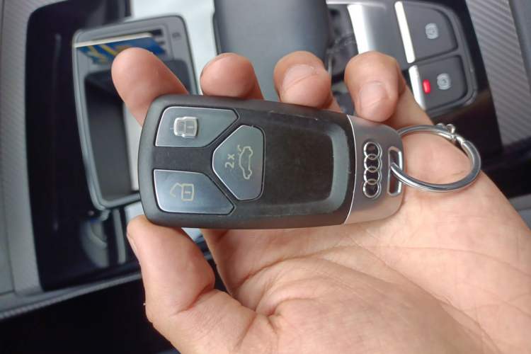 Used Audi Q5L 2021 40 TFSI Luxury Dynamic Edition Vehicle Key