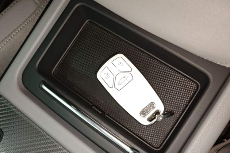 Used Audi Q5L 2021 40 TFSI Luxury Dynamic Edition Vehicle Key