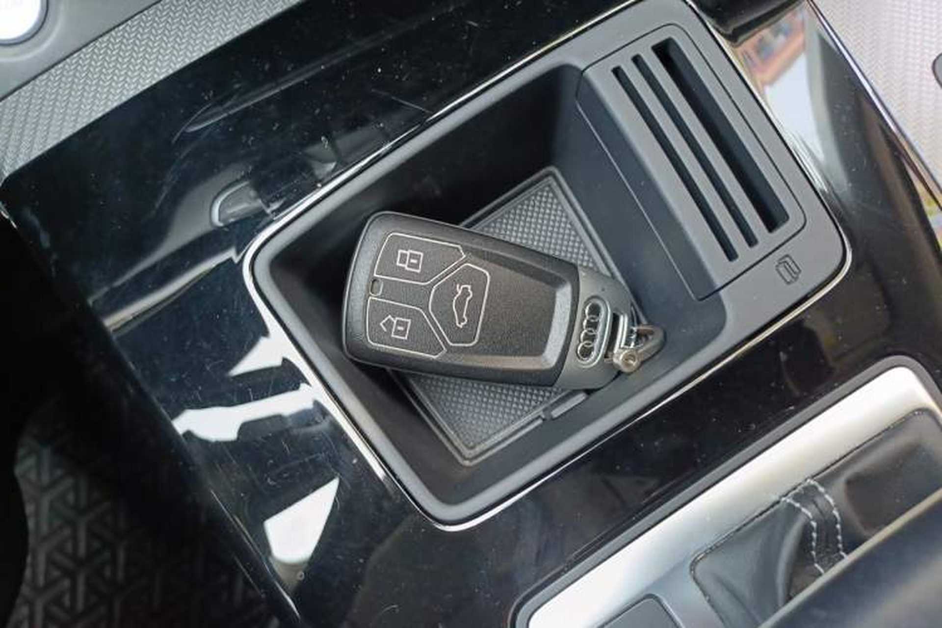 Used Audi Q5L 2021 40 TFSI Luxury Dynamic Edition Vehicle Key