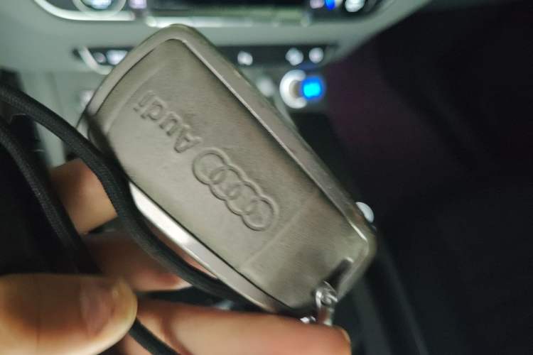 Used Audi Q5L 2021 40 TFSI Fashion Dynamic Model Vehicle Key