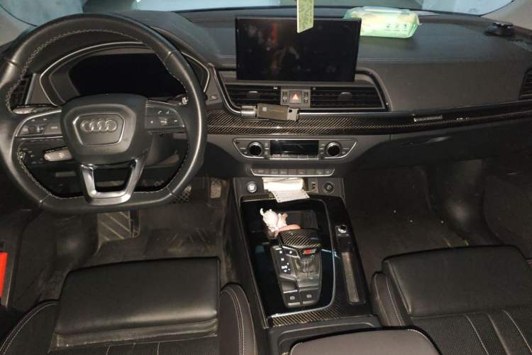 Used Audi Q5L 2021 40 TFSI Fashion Dynamic Model Center Console