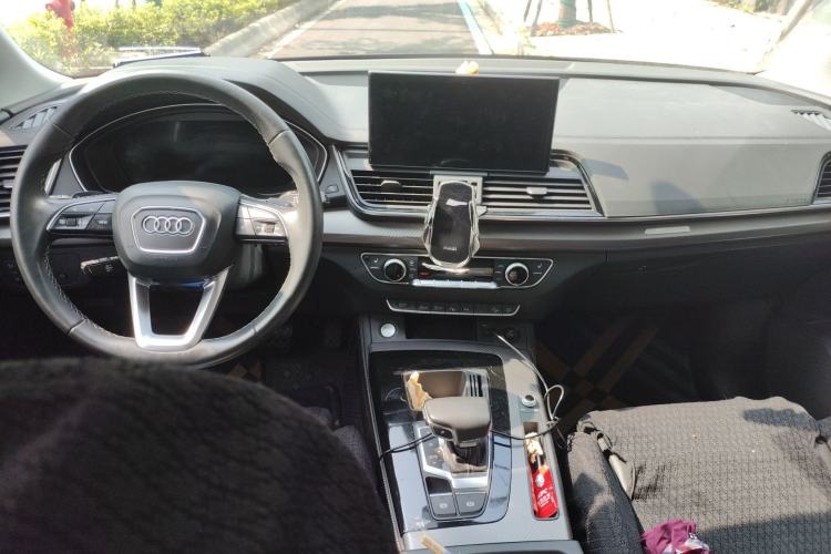 Used Audi Q5L 2021 40 TFSI Luxury Dynamic Edition Center Console