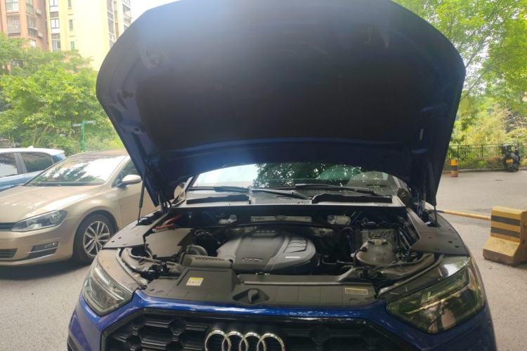 Used Audi Q5L 2021 45 TFSI Luxury Dynamic Edition Engine Bay