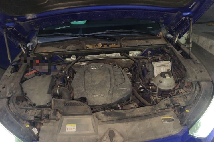 Used Audi Q5L 2021 40 TFSI Fashion Dynamic Model Engine Bay