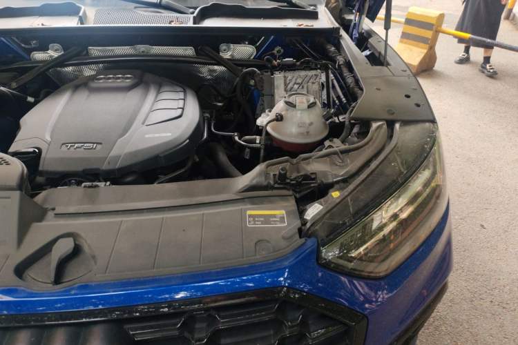 Used Audi Q5L 2021 45 TFSI Luxury Dynamic Edition Engine Bay Left