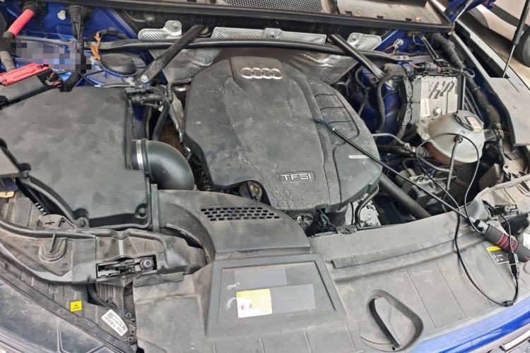 Used Audi Q5L 2021 45 TFSI Luxury Dynamic Edition Engine Bay