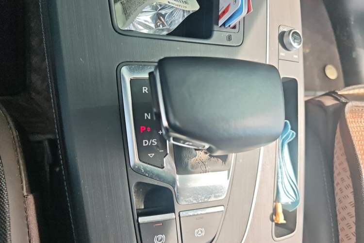 Used Audi Q5L 2021 45 TFSI Prestige Dynamic Edition Gear Lever